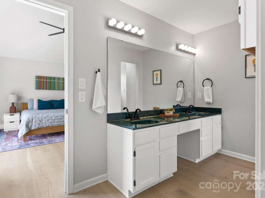 5 Loridon Drive, Weaverville, NC 28787.  MLS# CAR4261598, YatesRealty ID 24446. 