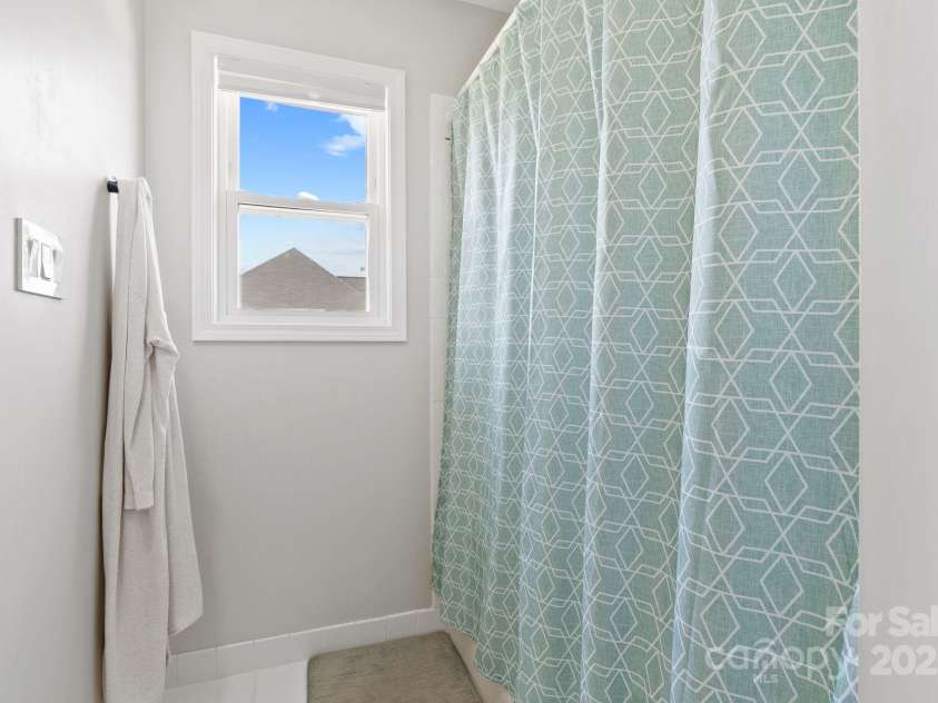 5 Loridon Drive, Weaverville, NC 28787.  MLS# CAR4261598, YatesRealty ID 24446. 