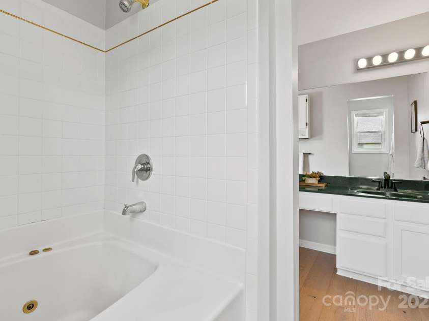 5 Loridon Drive, Weaverville, NC 28787.  MLS# CAR4261598, YatesRealty ID 24446. 