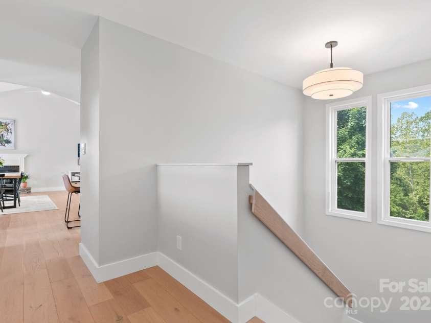 5 Loridon Drive, Weaverville, NC 28787.  MLS# CAR4261598, YatesRealty ID 24446. 