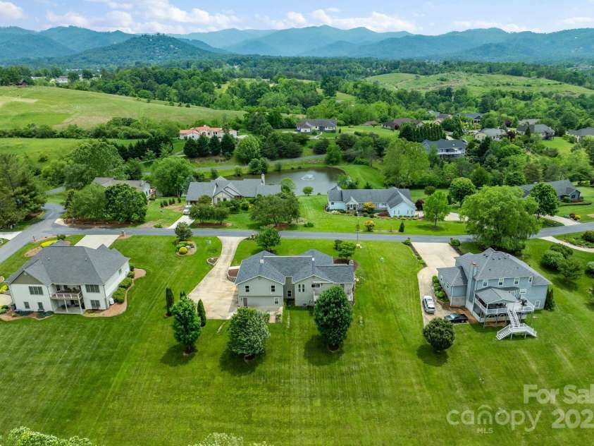 5 Loridon Drive, Weaverville, NC 28787.  MLS# CAR4261598, YatesRealty ID 24446. 