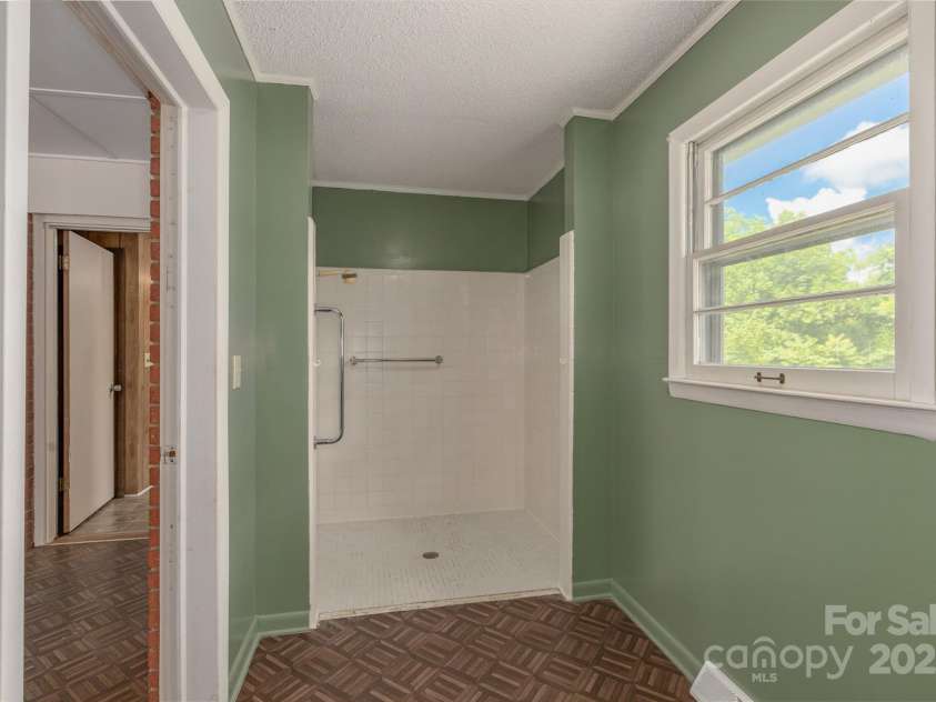 72 Cooper Drive, Nebo, NC 28761.  MLS# CAR4274532, YatesRealty ID 24447. 