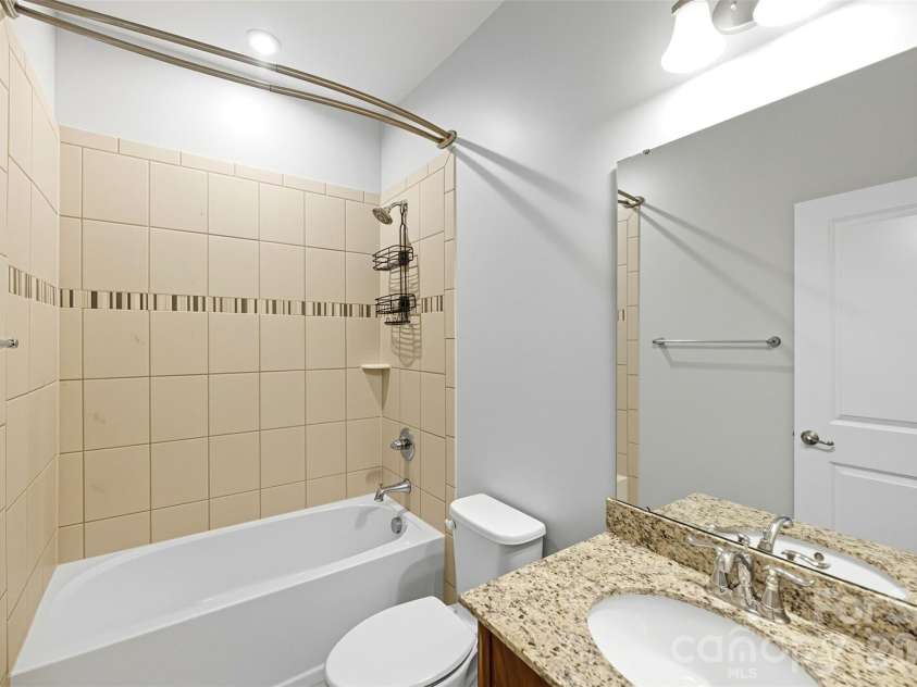 12725 Glowing Peak Road, Huntersville, NC 28078.  MLS# CAR4307179, YatesRealty ID 24448. 