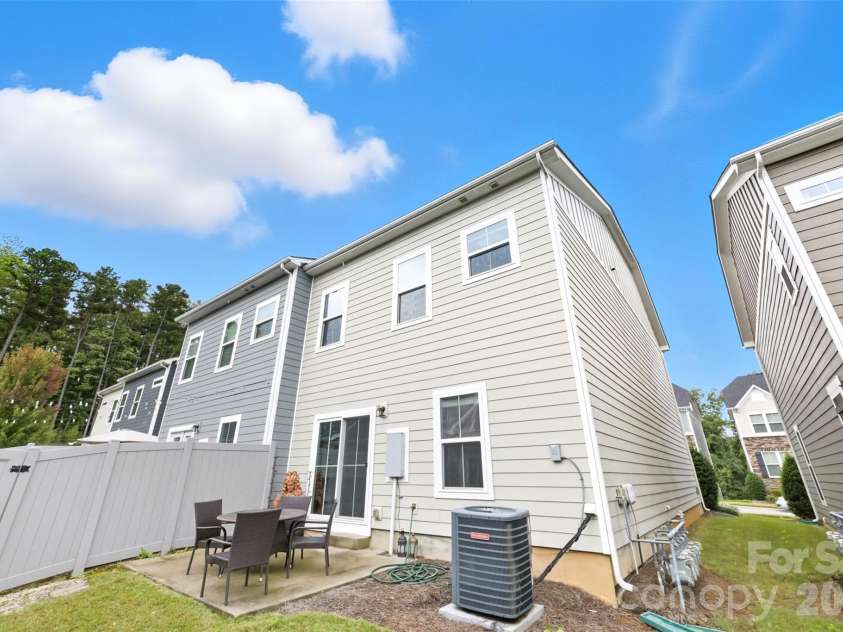 12725 Glowing Peak Road, Huntersville, NC 28078.  MLS# CAR4307179, YatesRealty ID 24448. 