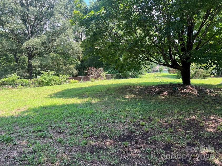 1909 Normandy Road, Kannapolis, NC 28081.  MLS# CAR4275991, YatesRealty ID 24448. 