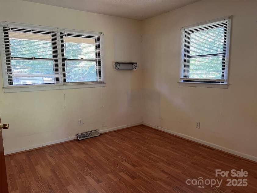 1909 Normandy Road, Kannapolis, NC 28081.  MLS# CAR4275991, YatesRealty ID 24448. 