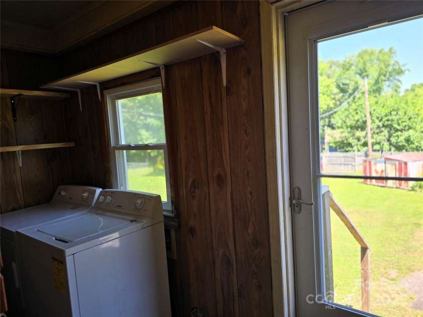 412 Ridge Street, Stanley, NC 28164.  MLS# CAR4273161, YatesRealty ID 24449. 