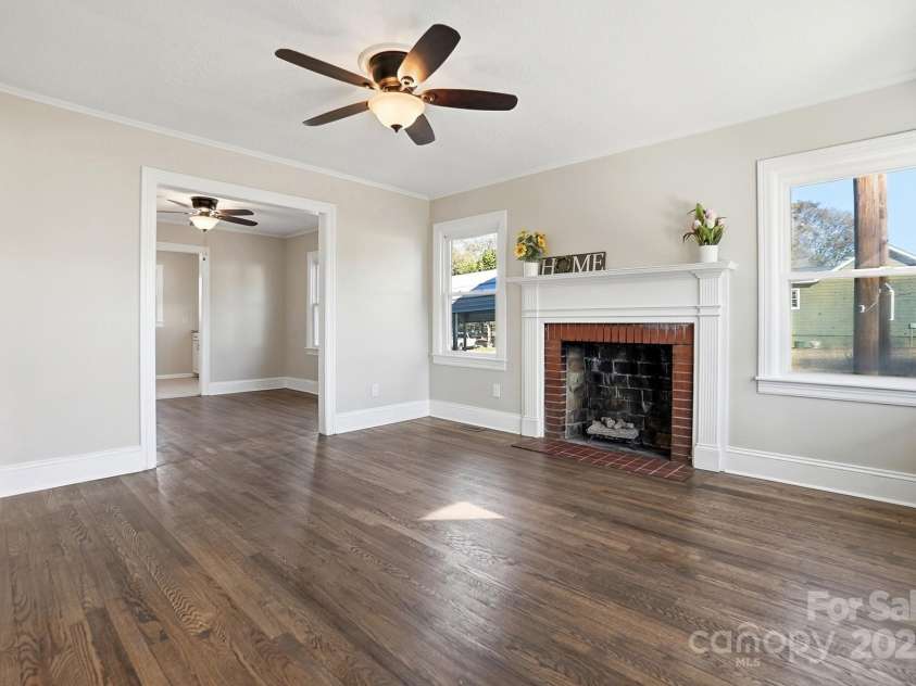 412 Ridge Street, Stanley, NC 28164.  MLS# CAR4330034, YatesRealty ID 24449. 