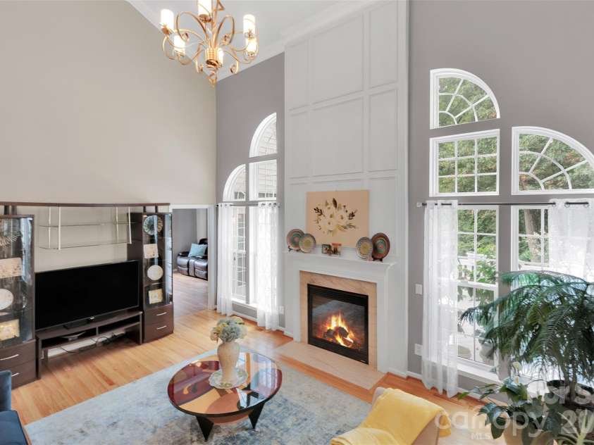 10837 Wilklee Drive, Charlotte, NC 28277.  MLS# CAR4291403, YatesRealty ID 2445. 2 story family room with tons of natural light flowing through the windows