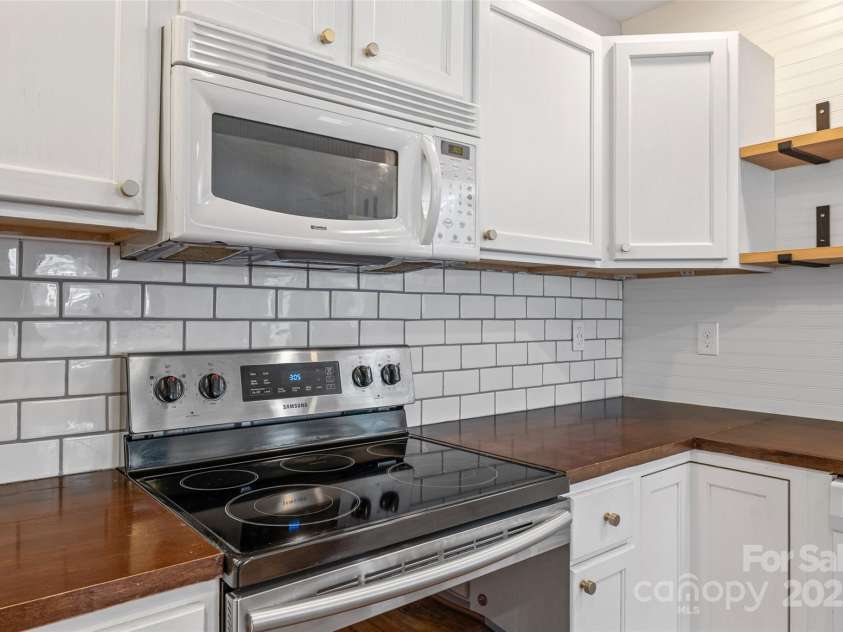 706 Jackson Street, Fort Mill, SC 29715.  MLS# CAR4270776, YatesRealty ID 24450. 