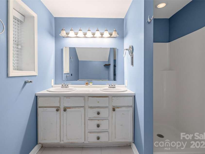 706 Jackson Street, Fort Mill, SC 29715.  MLS# CAR4270776, YatesRealty ID 24450. 