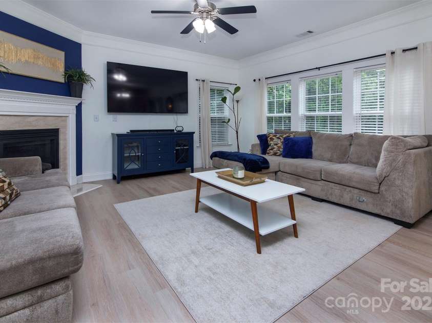 6914 Evanton Loch Road, Charlotte, NC 28278.  MLS# CAR4263880, YatesRealty ID 24451. 