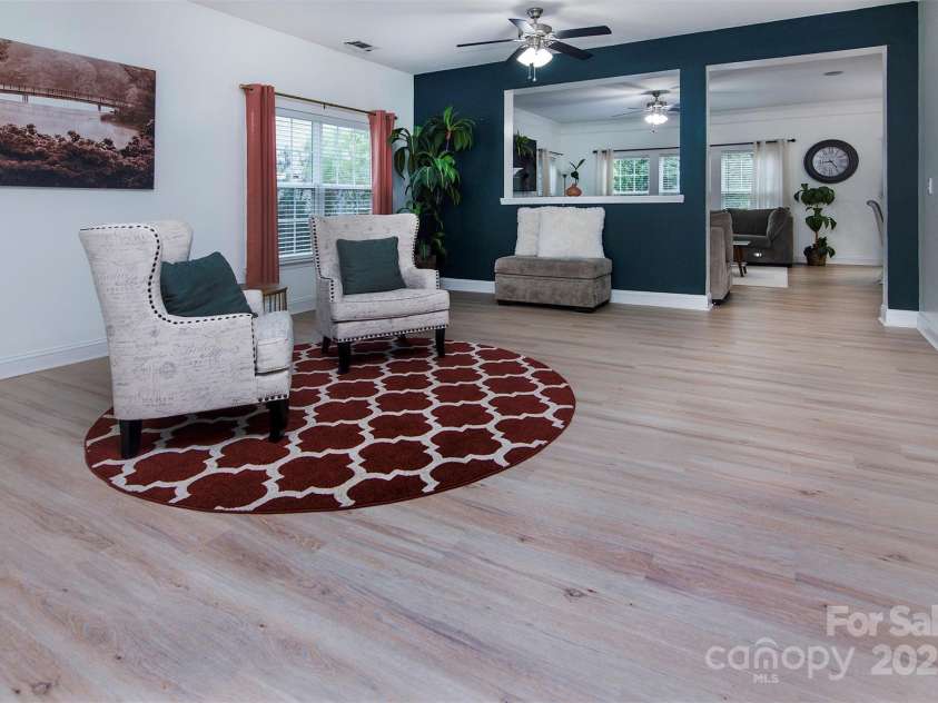 6914 Evanton Loch Road, Charlotte, NC 28278.  MLS# CAR4263880, YatesRealty ID 24451. 