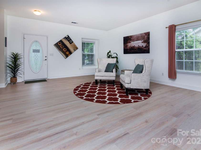 6914 Evanton Loch Road, Charlotte, NC 28278.  MLS# CAR4263880, YatesRealty ID 24451. 