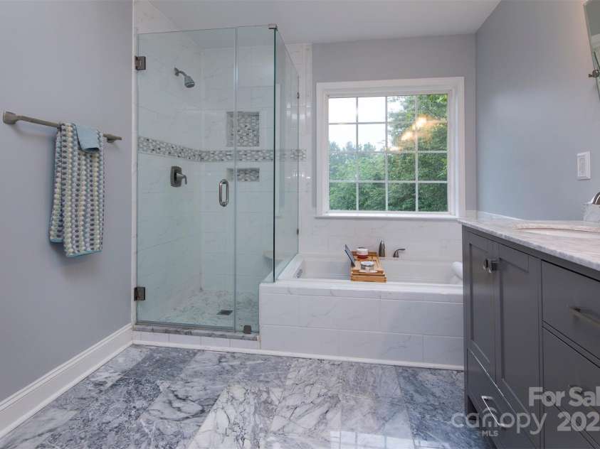 6914 Evanton Loch Road, Charlotte, NC 28278.  MLS# CAR4263880, YatesRealty ID 24451. 