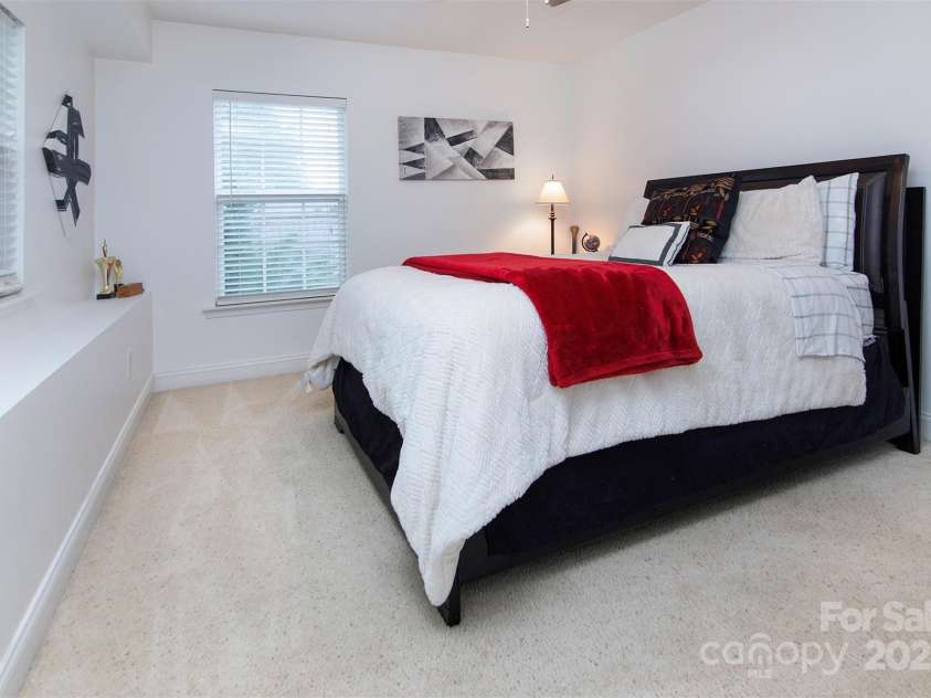 6914 Evanton Loch Road, Charlotte, NC 28278.  MLS# CAR4263880, YatesRealty ID 24451. 