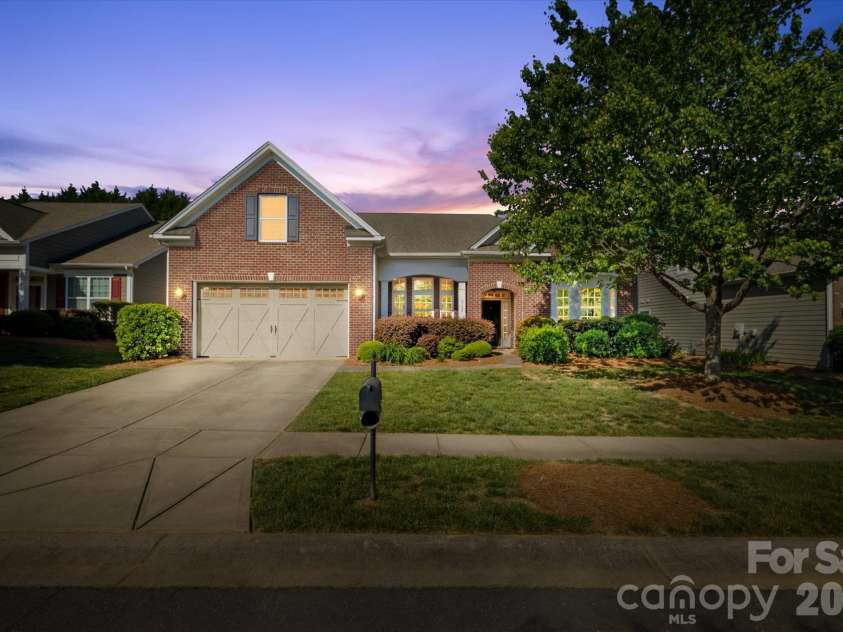 8720 Artesa Mill Lane, Charlotte, NC 28214.  MLS# CAR4349884, YatesRealty ID 24451. 