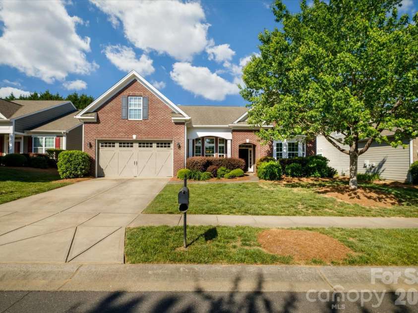 8720 Artesa Mill Lane, Charlotte, NC 28214.  MLS# CAR4349884, YatesRealty ID 24451. 