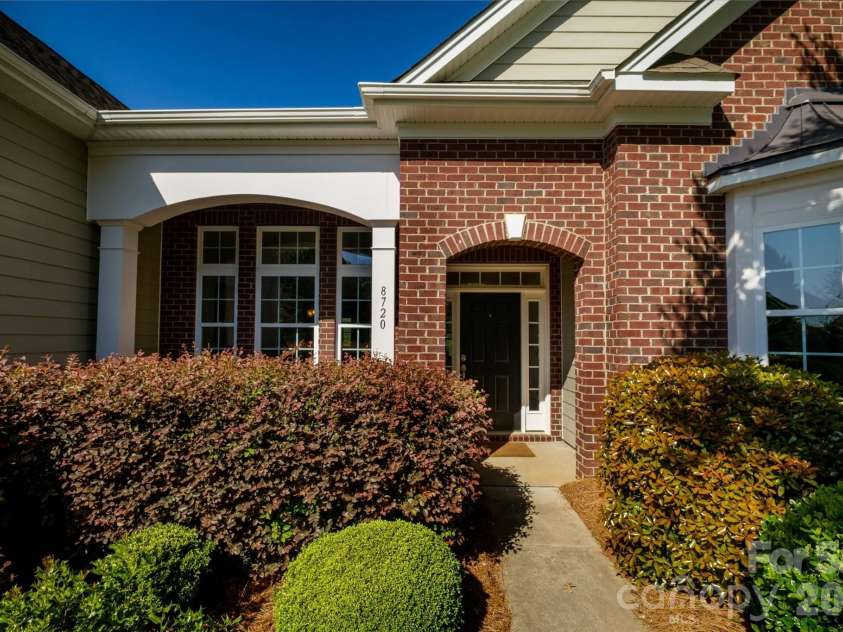 8720 Artesa Mill Lane, Charlotte, NC 28214.  MLS# CAR4349884, YatesRealty ID 24451. 