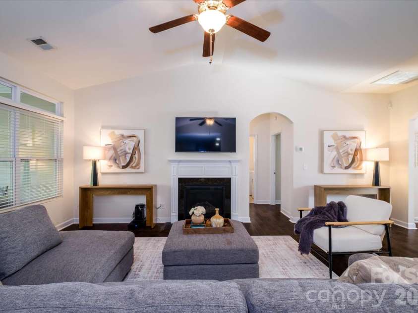 8720 Artesa Mill Lane, Charlotte, NC 28214.  MLS# CAR4349884, YatesRealty ID 24451. 