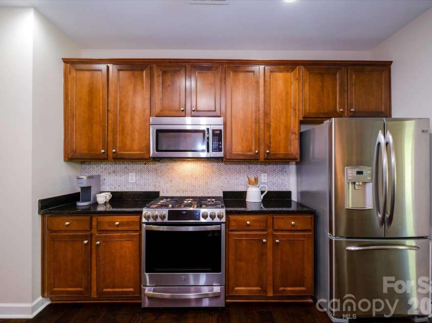 8720 Artesa Mill Lane, Charlotte, NC 28214.  MLS# CAR4349884, YatesRealty ID 24451. 