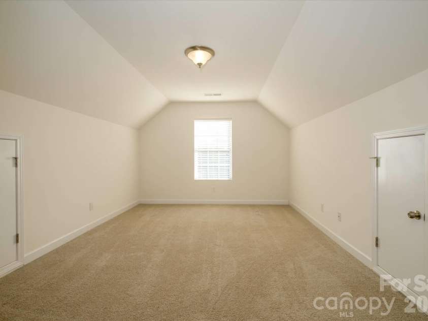 8720 Artesa Mill Lane, Charlotte, NC 28214.  MLS# CAR4349884, YatesRealty ID 24451. 