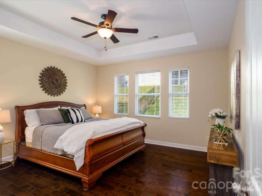 8720 Artesa Mill Lane, Charlotte, NC 28214.  MLS# CAR4349884, YatesRealty ID 24451. 