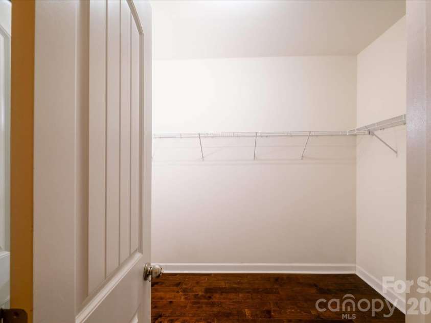 8720 Artesa Mill Lane, Charlotte, NC 28214.  MLS# CAR4349884, YatesRealty ID 24451. 