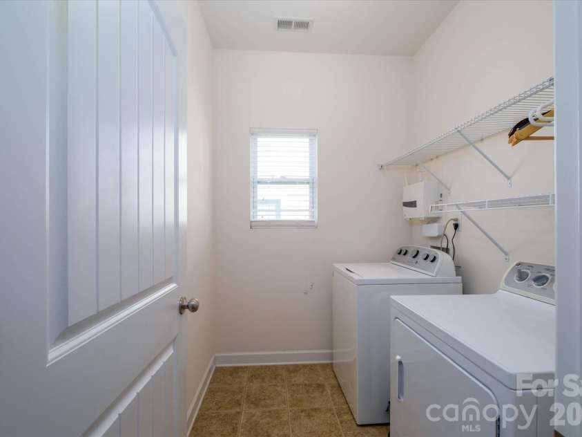 8720 Artesa Mill Lane, Charlotte, NC 28214.  MLS# CAR4349884, YatesRealty ID 24451. 