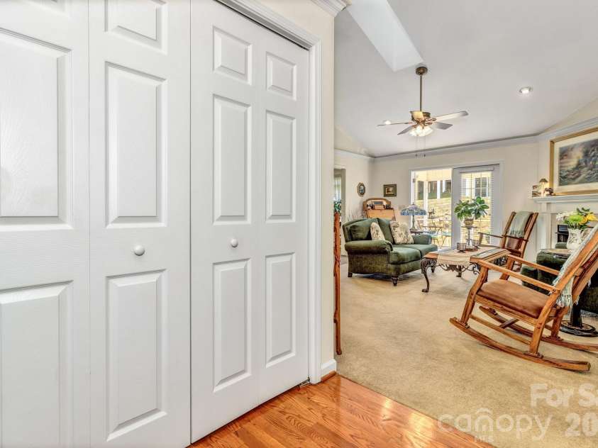 333 Charlestown Drive, Hendersonville, NC 28792.  MLS# CAR4354856, YatesRealty ID 24452. Entry from front door into great room