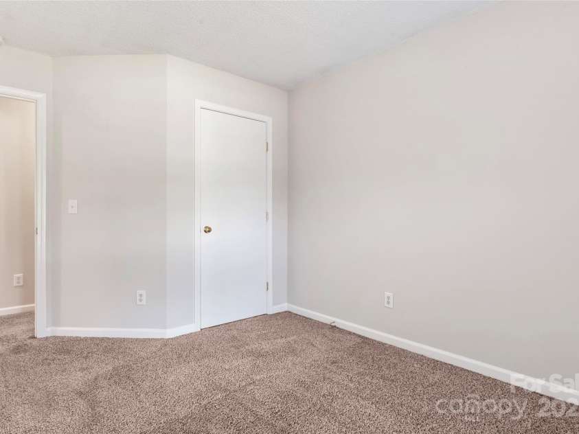 8724 Tweedsmuir Glen Lane, Charlotte, NC 28215.  MLS# CAR4274200, YatesRealty ID 24452. Bedroom 2