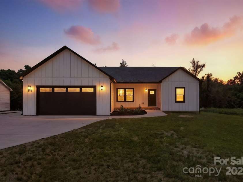 1019 Null Road, Lincolnton, NC 28092.  MLS# CAR4270918, YatesRealty ID 24453. Front View