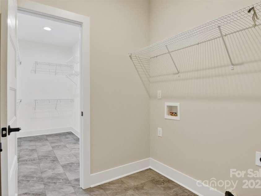 1019 Null Road, Lincolnton, NC 28092.  MLS# CAR4270918, YatesRealty ID 24453. Laundry