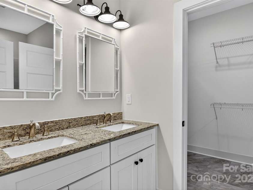 1019 Null Road, Lincolnton, NC 28092.  MLS# CAR4270918, YatesRealty ID 24453. Primary Bath