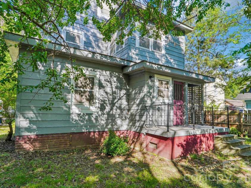 209 Marsh Street, Salisbury, NC 28144.  MLS# CAR4356706, YatesRealty ID 24453. 