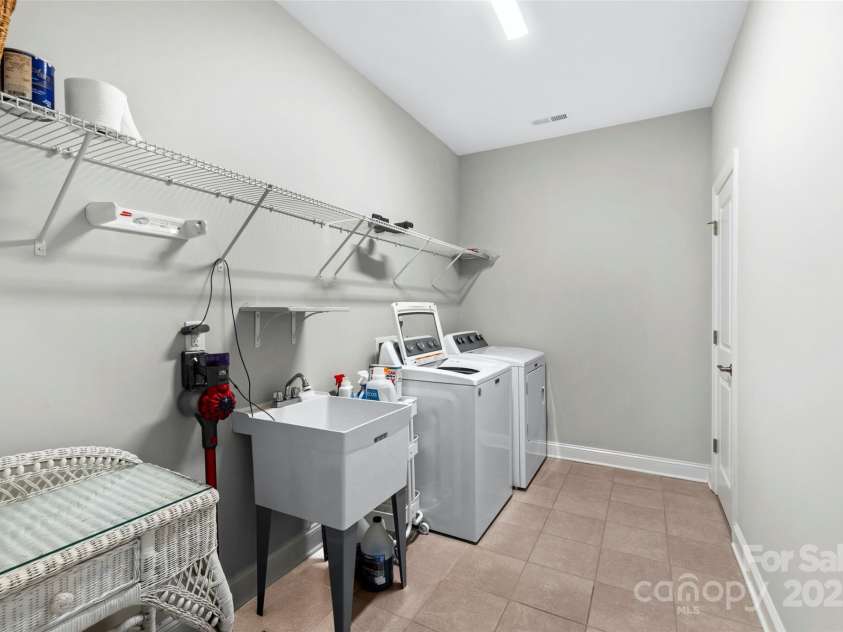 1712 Askern Court, Waxhaw, NC 28173.  MLS# CAR4265895, YatesRealty ID 24454. 