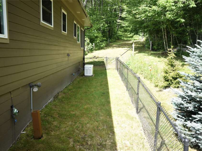 211 Sky Drive, Maggie Valley, NC 28751.  MLS# CAR4276346, YatesRealty ID 24456. Closer view of the pet area