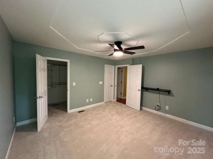 230 Poston Circle, Shelby, NC 28152.  MLS# CAR4275375, YatesRealty ID 24457. PRIMARY BEDROOM WITH NEW CARPET