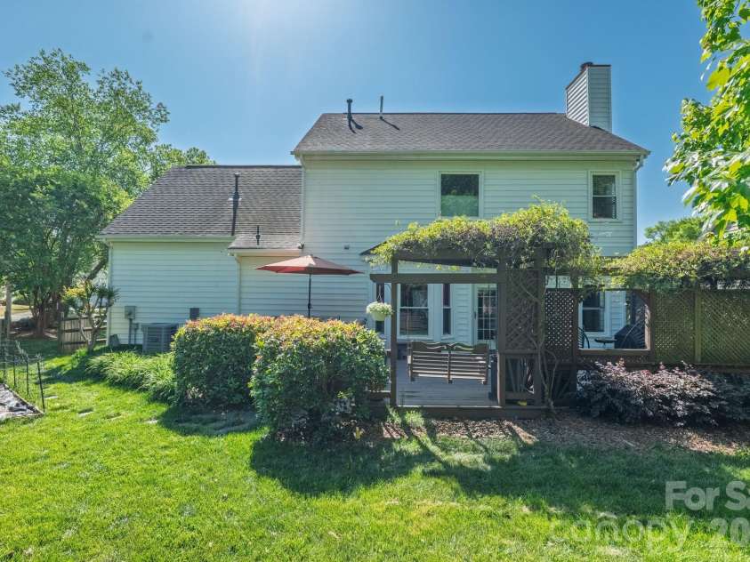 8417 Newton Lane, Charlotte, NC 28277.  MLS# CAR4372917, YatesRealty ID 24457. 
