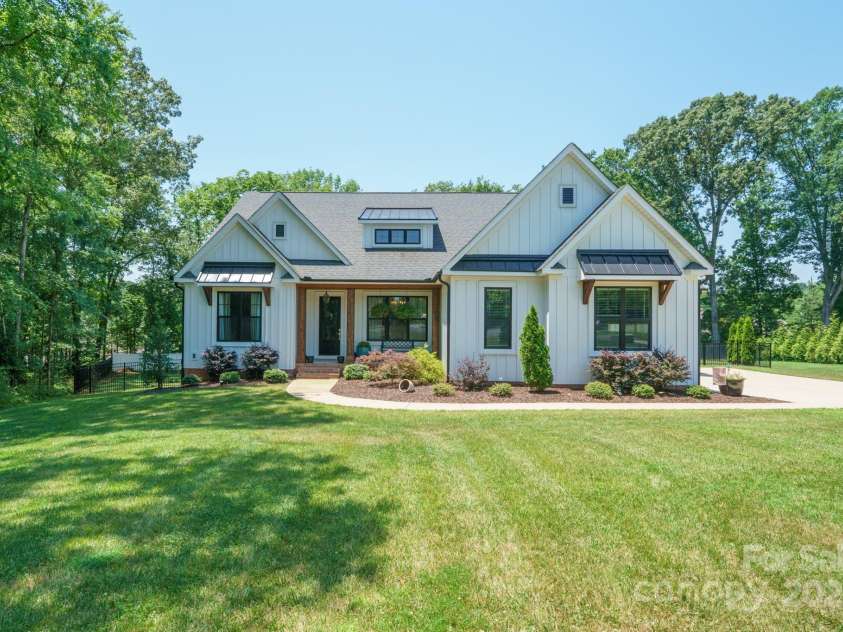 3627 Curtland Place, Concord, NC 28027.  MLS# CAR4272095, YatesRealty ID 24458. 