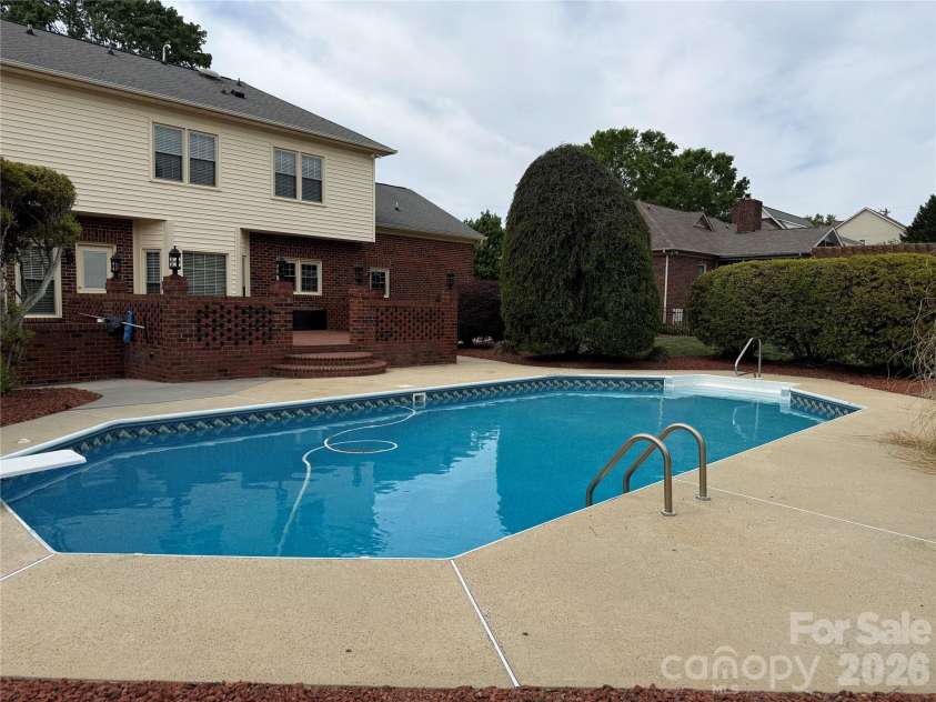 8219 Deer Drive, Harrisburg, NC 28075.  MLS# CAR4372897, YatesRealty ID 24458. 