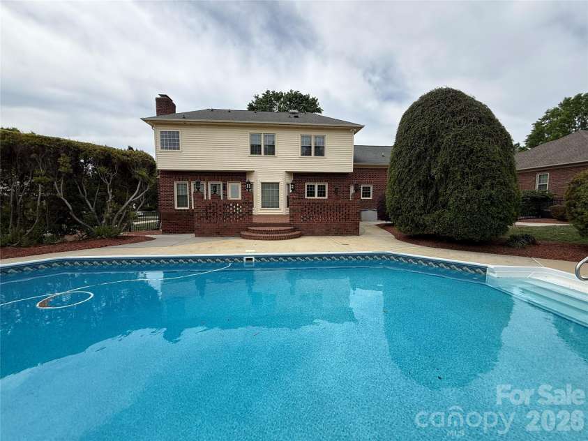 8219 Deer Drive, Harrisburg, NC 28075.  MLS# CAR4372897, YatesRealty ID 24458. 