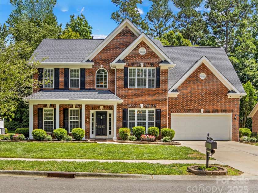 1011 Wadsworth Lane, Indian Trail, NC 28079.  MLS# CAR4273243, YatesRealty ID 24459. Make this yours!