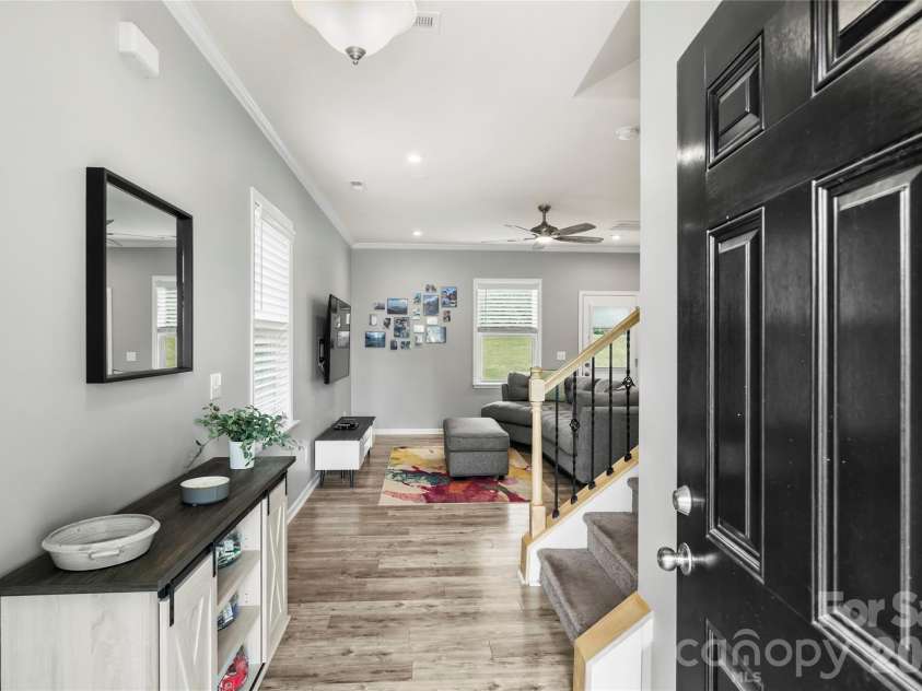 1530 Starmount Cove Lane, Charlotte, NC 28210.  MLS# CAR4378010, YatesRealty ID 24459. 