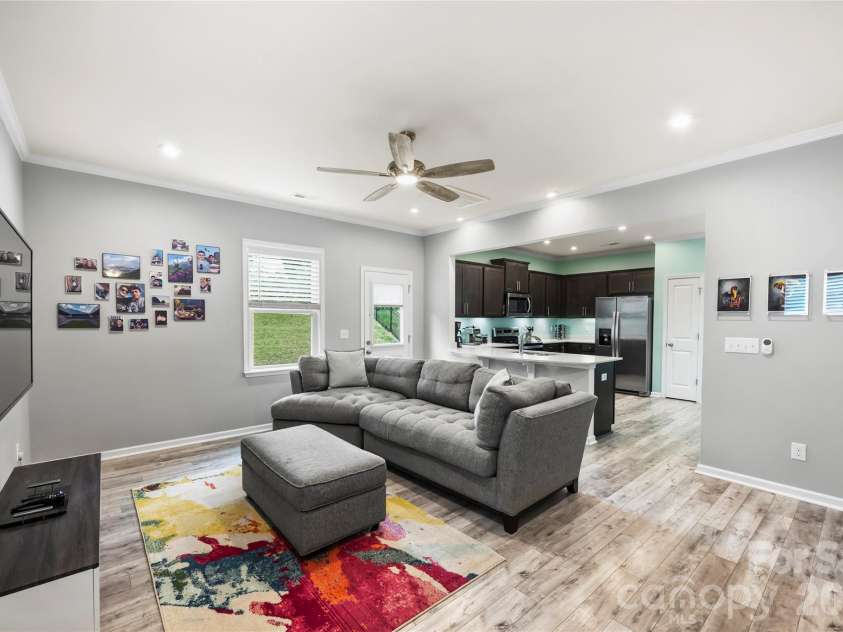 1530 Starmount Cove Lane, Charlotte, NC 28210.  MLS# CAR4378010, YatesRealty ID 24459. 