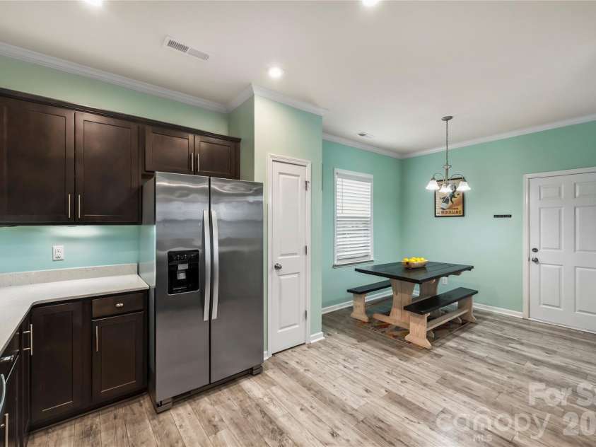 1530 Starmount Cove Lane, Charlotte, NC 28210.  MLS# CAR4378010, YatesRealty ID 24459. 