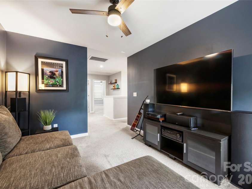1530 Starmount Cove Lane, Charlotte, NC 28210.  MLS# CAR4378010, YatesRealty ID 24459. 