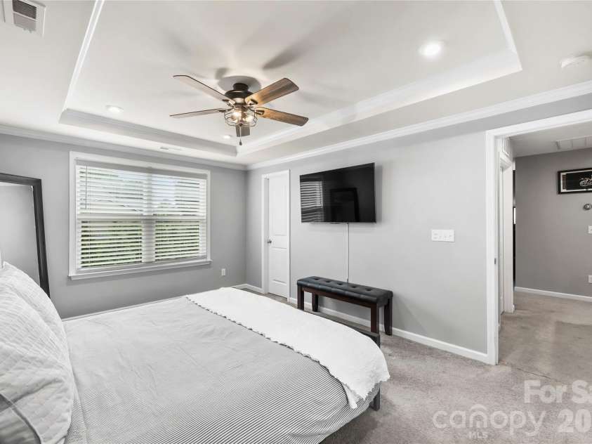 1530 Starmount Cove Lane, Charlotte, NC 28210.  MLS# CAR4378010, YatesRealty ID 24459. 
