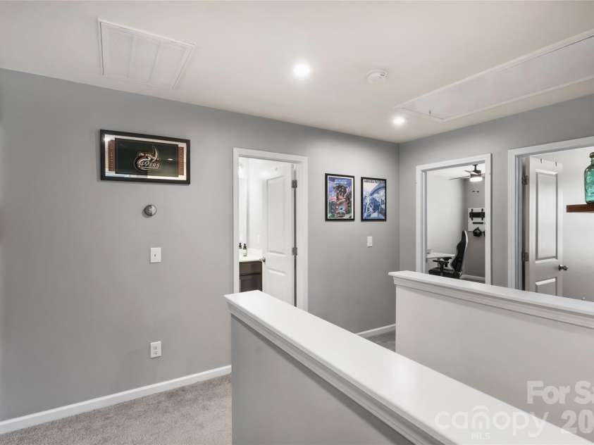 1530 Starmount Cove Lane, Charlotte, NC 28210.  MLS# CAR4378010, YatesRealty ID 24459. 