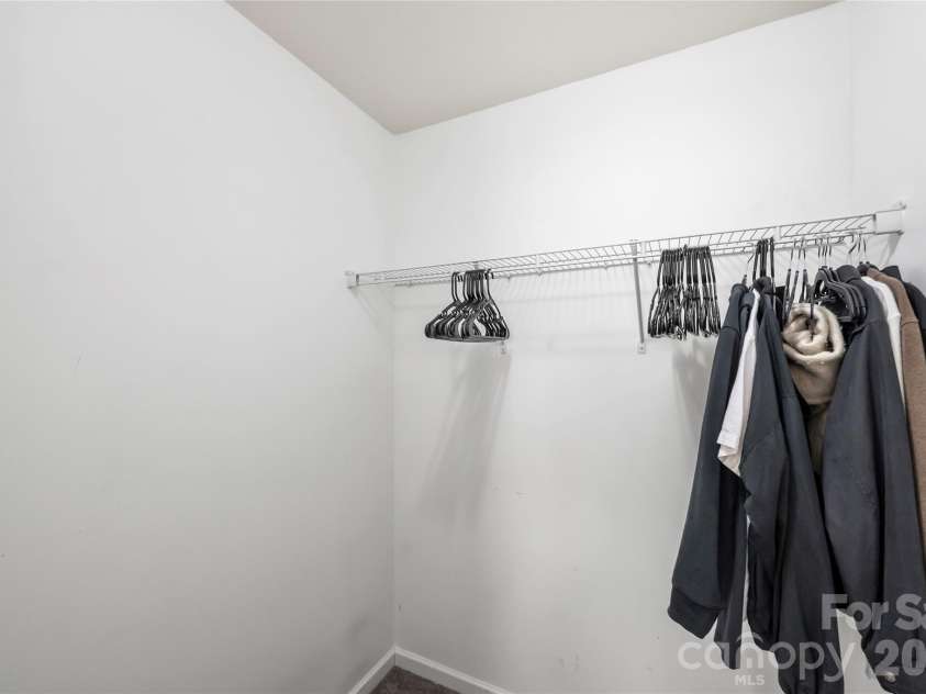 1530 Starmount Cove Lane, Charlotte, NC 28210.  MLS# CAR4378010, YatesRealty ID 24459. 